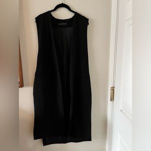 Black Dramatic Zara Vest M
